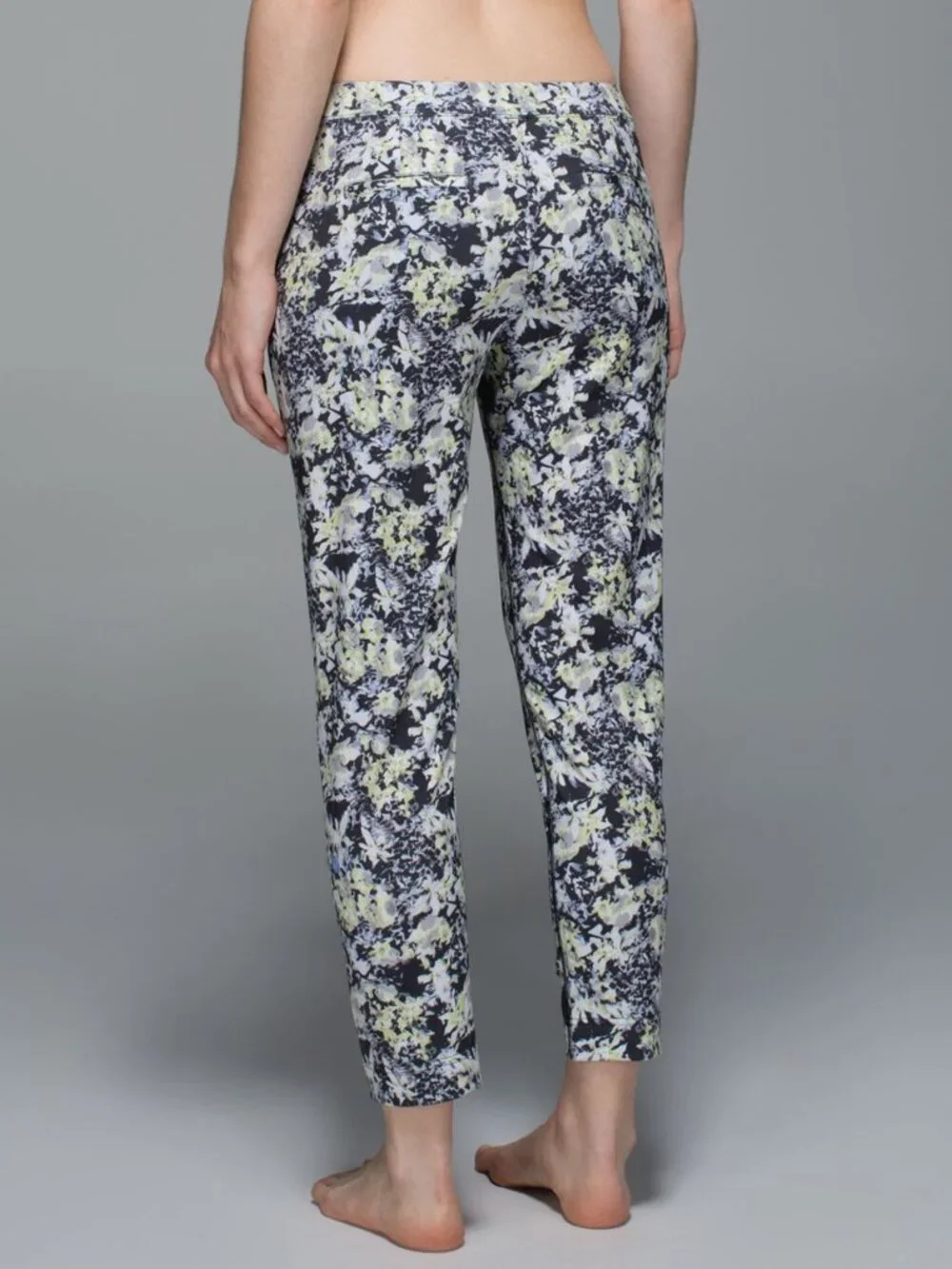 Lululemon Jet Crop *Luxtreme 27